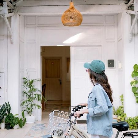 Roemah Renjana Yogyakarta Hotel Exterior photo